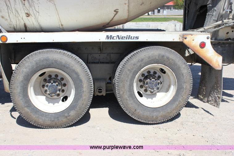 image for item J2255 1990 Peterbilt 357 mixer truck