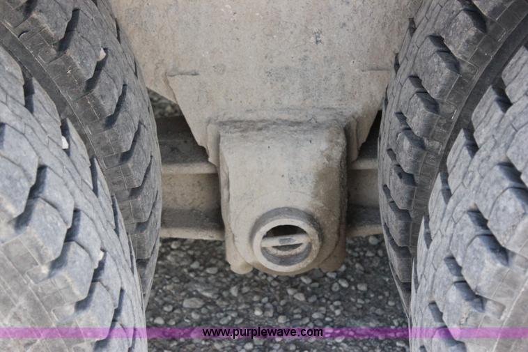 image for item J2255 1990 Peterbilt 357 mixer truck