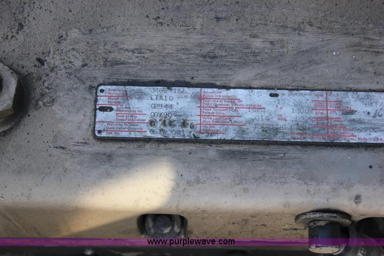 image for item J2255 1990 Peterbilt 357 mixer truck