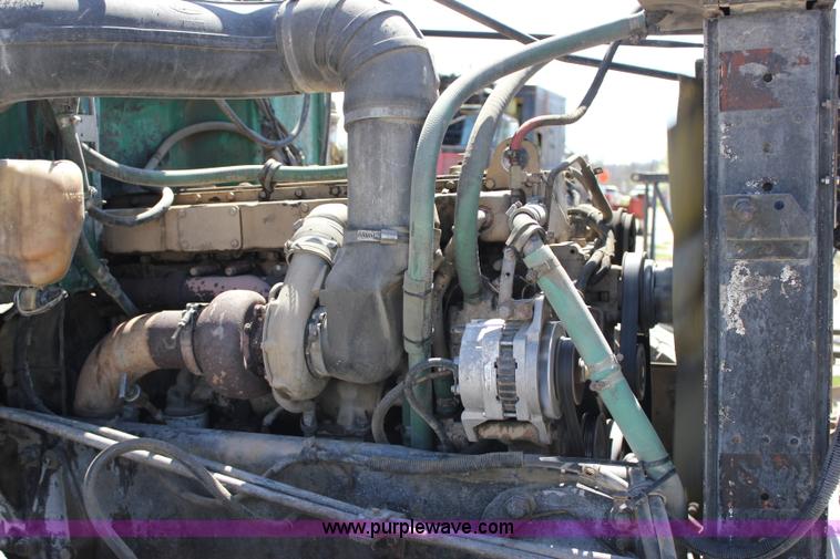 image for item J2255 1990 Peterbilt 357 mixer truck