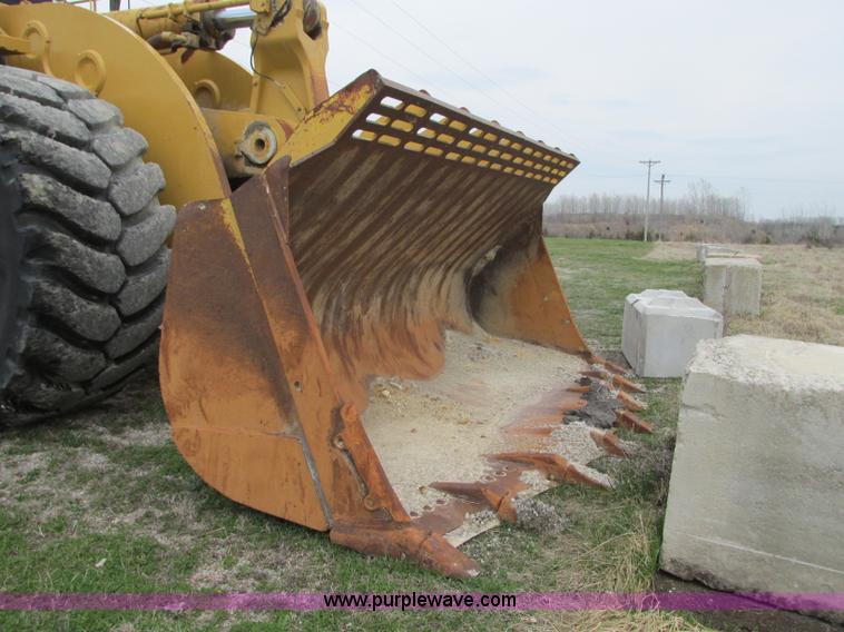 image for item K2087 1994 Caterpillar 990 wheel loader