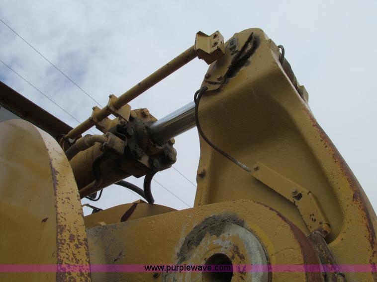 image for item K2087 1994 Caterpillar 990 wheel loader