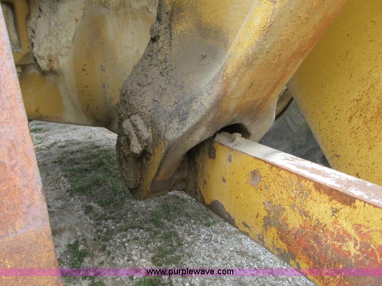 image for item K2087 1994 Caterpillar 990 wheel loader