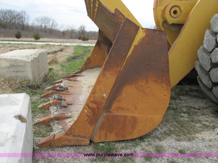 image for item K2087 1994 Caterpillar 990 wheel loader