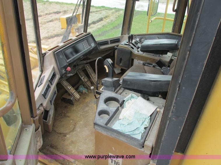 image for item K2087 1994 Caterpillar 990 wheel loader