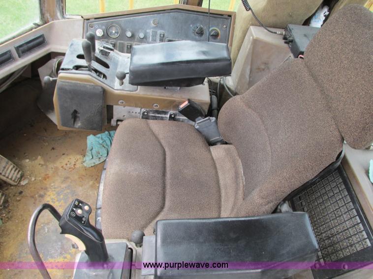 image for item K2087 1994 Caterpillar 990 wheel loader