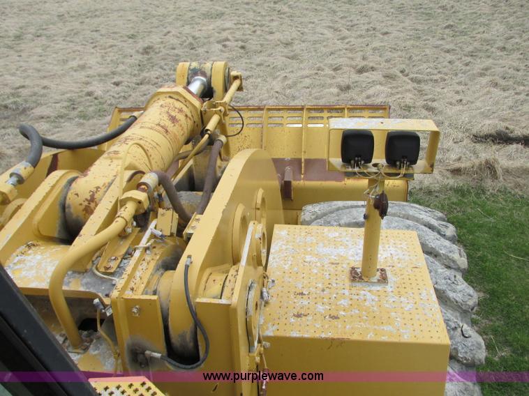 image for item K2087 1994 Caterpillar 990 wheel loader