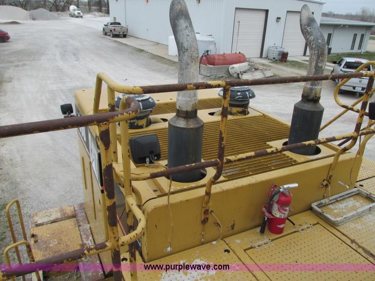 image for item K2087 1994 Caterpillar 990 wheel loader