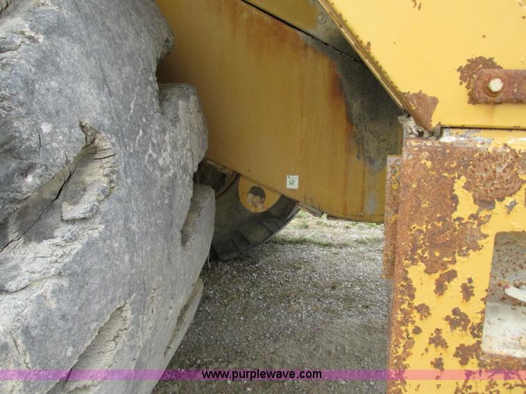 image for item K2087 1994 Caterpillar 990 wheel loader