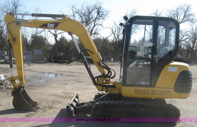 image for item K2971 2000 Caterpillar 303.5 compact excavator