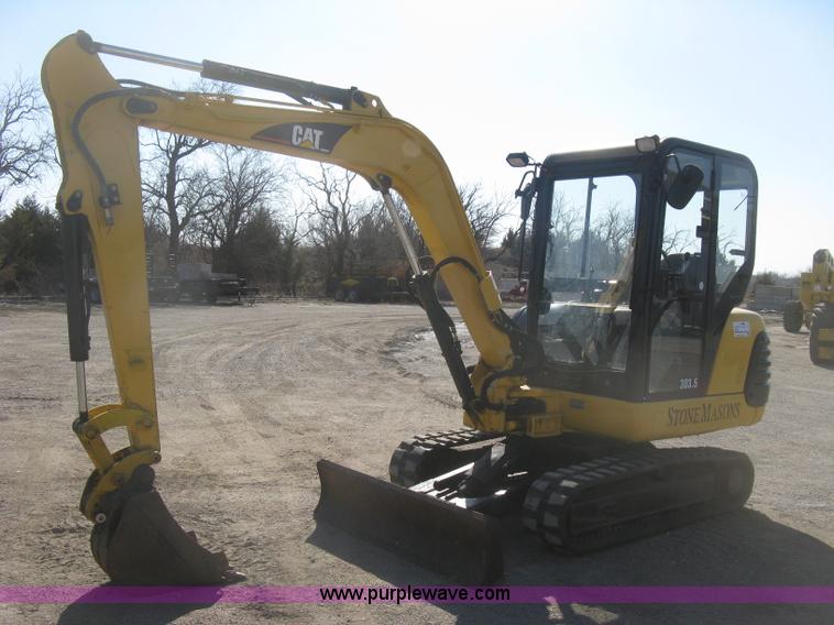 image for item K2971 2000 Caterpillar 303.5 compact excavator