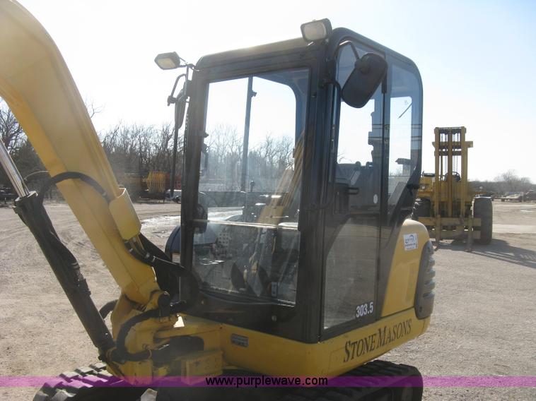 image for item K2971 2000 Caterpillar 303.5 compact excavator