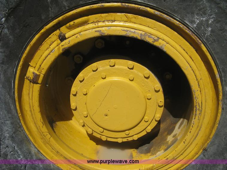 image for item K2976 Fiat-Allis 645B wheel loader