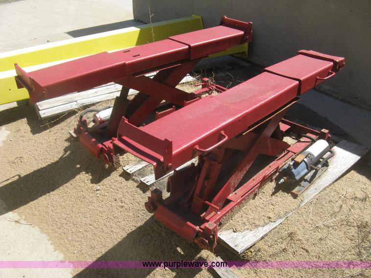 image for item K2997 Automotive lift