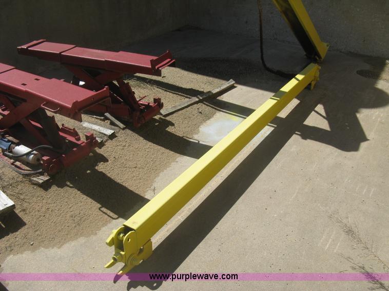 image for item K2997 Automotive lift