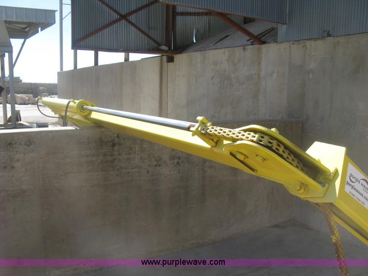 image for item K2997 Automotive lift