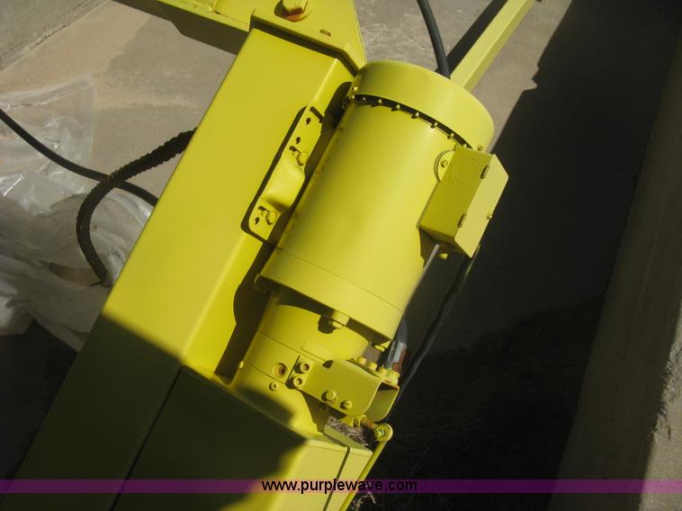 image for item K2997 Automotive lift