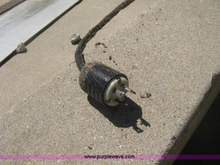 image for item K2997 Automotive lift