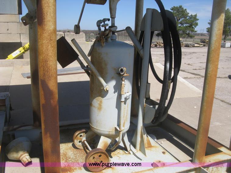 image for item K2998 Sandstorm sandblast hopper and pot