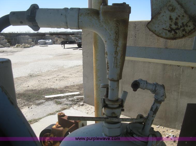 image for item K2998 Sandstorm sandblast hopper and pot