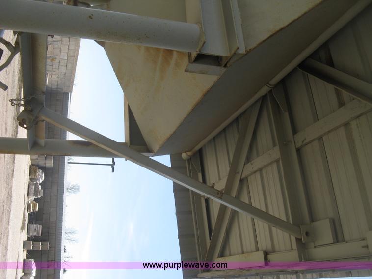 image for item K2998 Sandstorm sandblast hopper and pot