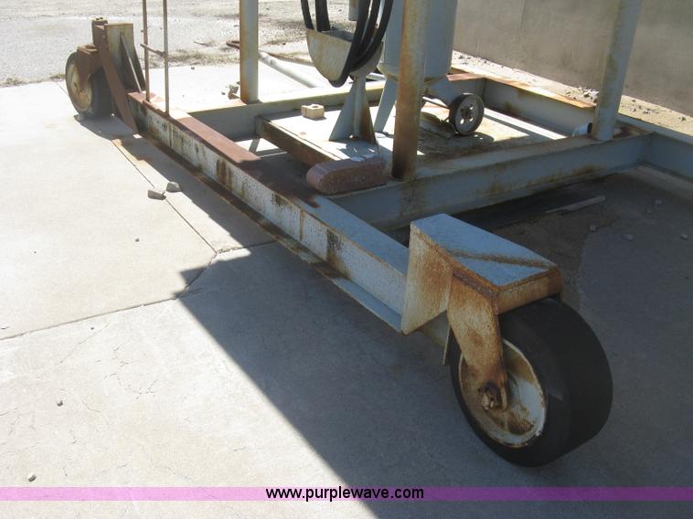 image for item K2998 Sandstorm sandblast hopper and pot