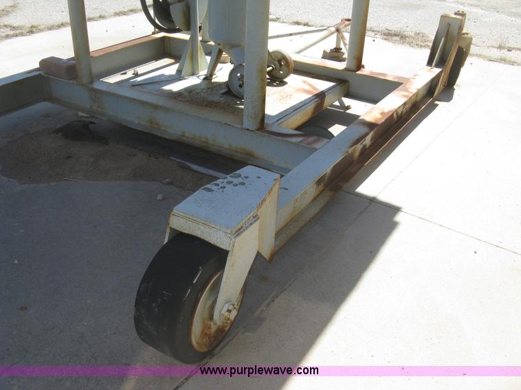 image for item K2998 Sandstorm sandblast hopper and pot