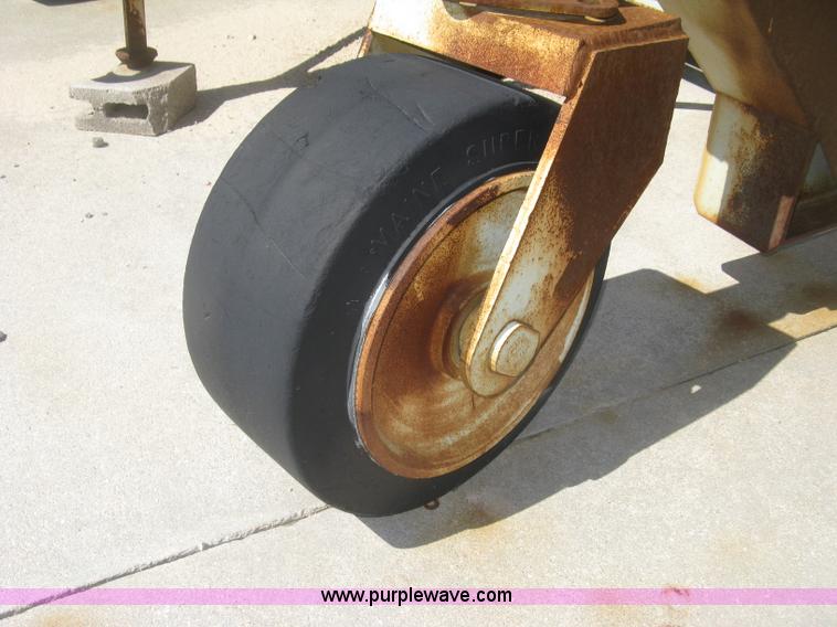 image for item K2998 Sandstorm sandblast hopper and pot