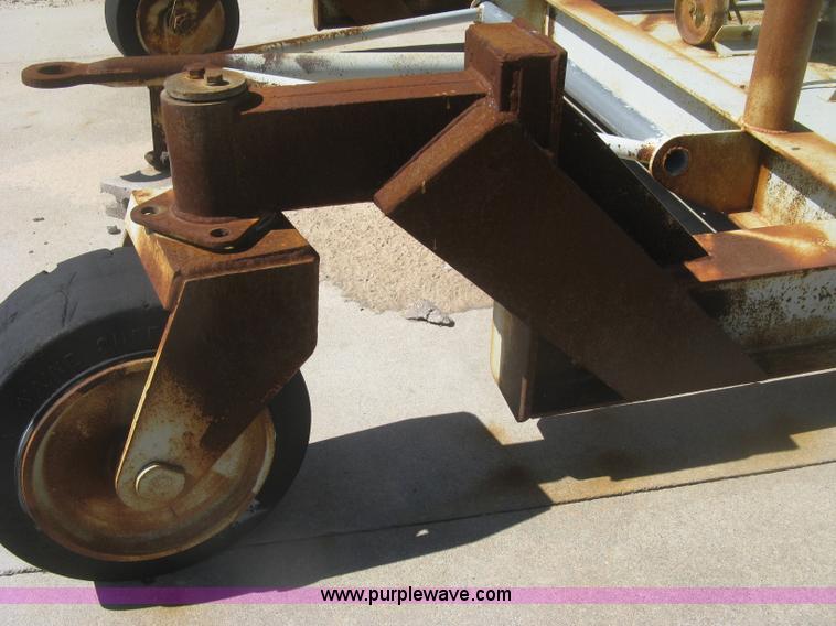 image for item K2998 Sandstorm sandblast hopper and pot