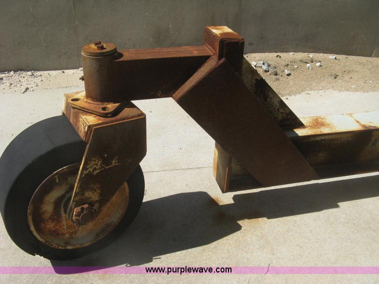 image for item K2998 Sandstorm sandblast hopper and pot