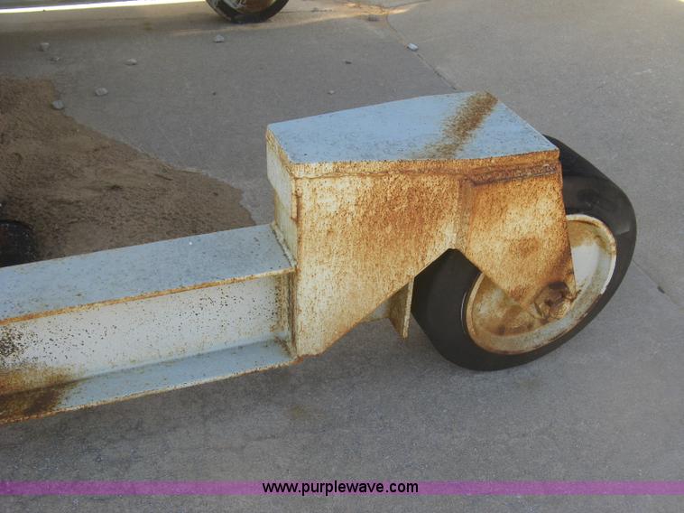 image for item K2998 Sandstorm sandblast hopper and pot