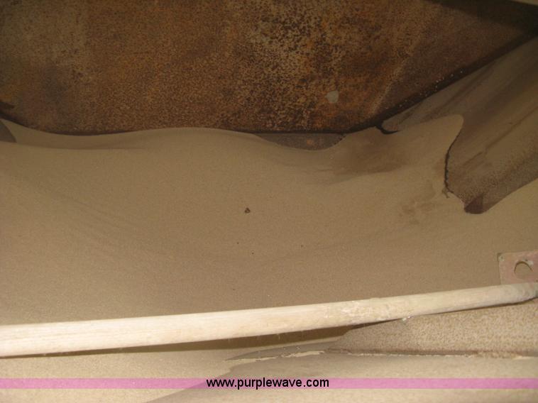 image for item K2998 Sandstorm sandblast hopper and pot