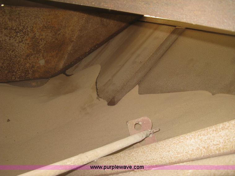 image for item K2998 Sandstorm sandblast hopper and pot