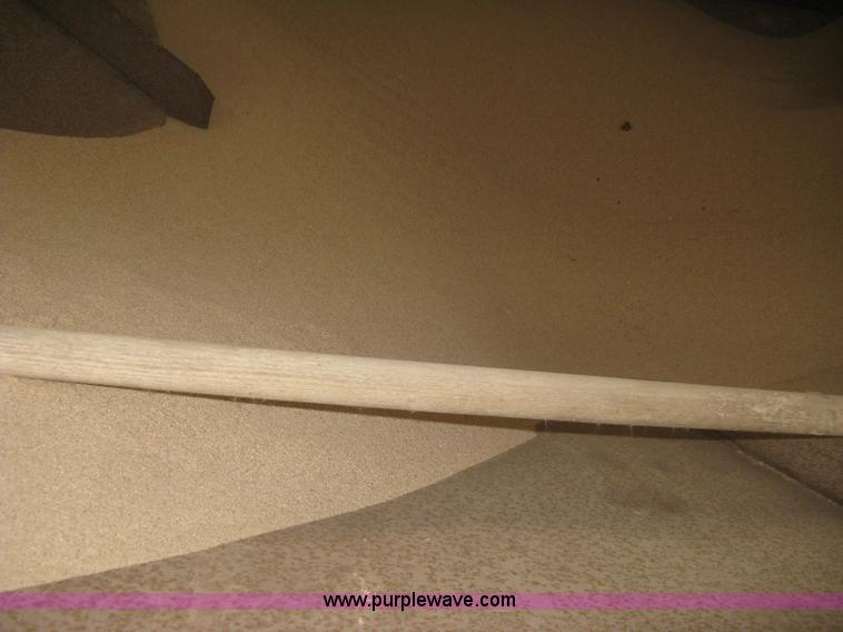 image for item K2998 Sandstorm sandblast hopper and pot