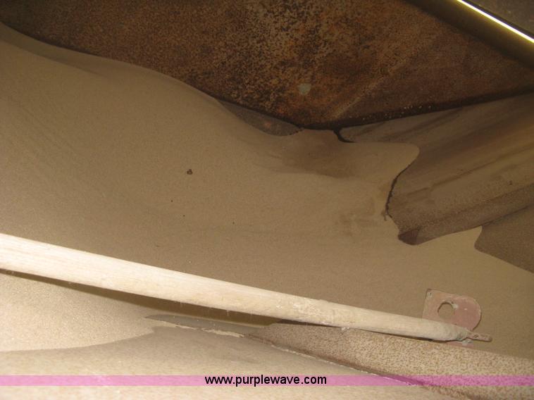 image for item K2998 Sandstorm sandblast hopper and pot