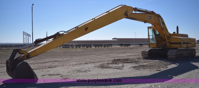 image for item K3206 John Deere 890A excavator