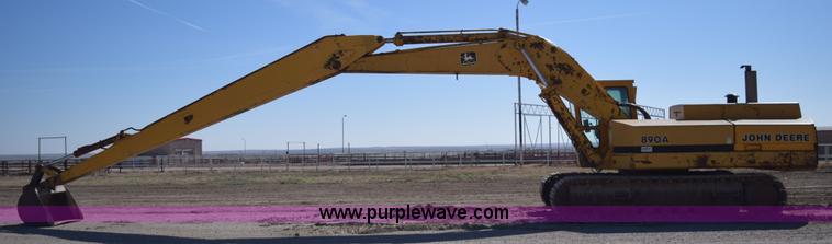 image for item K3206 John Deere 890A excavator