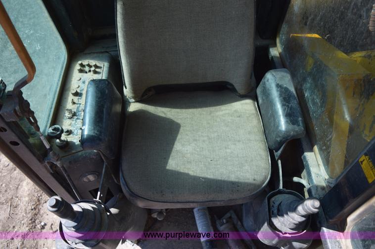 image for item K3206 John Deere 890A excavator