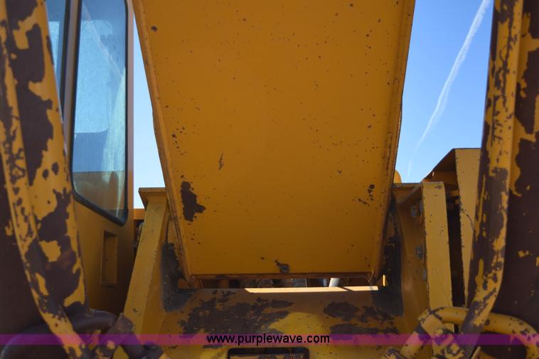image for item K3206 John Deere 890A excavator