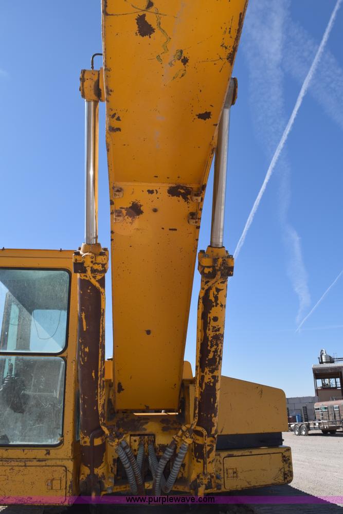 image for item K3206 John Deere 890A excavator