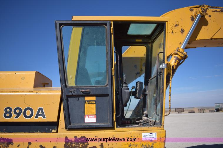 image for item K3206 John Deere 890A excavator