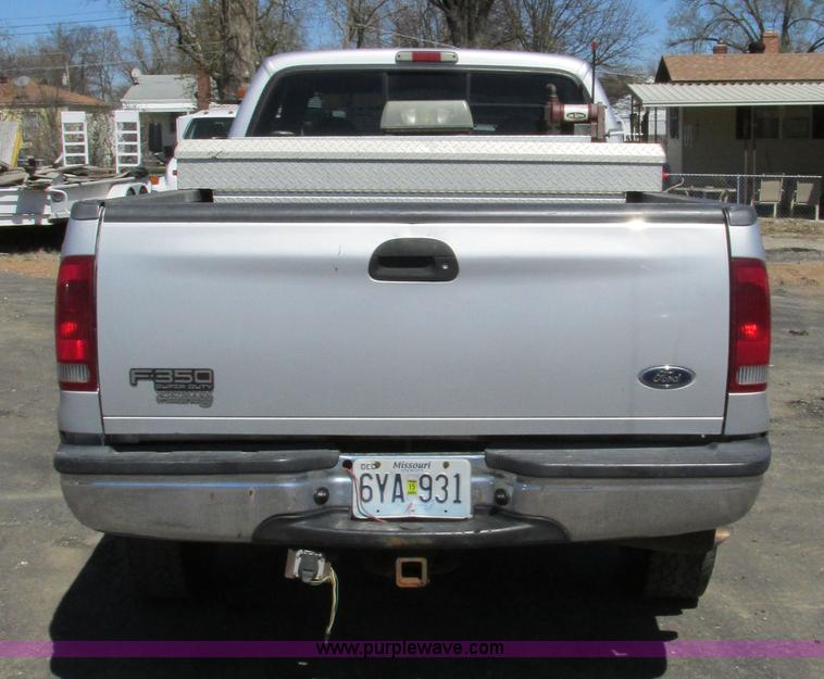 image for item K5002 2001 Ford F350 Super Duty XLT SuperCab pickup truck