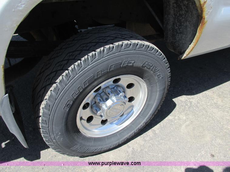 image for item K5002 2001 Ford F350 Super Duty XLT SuperCab pickup truck