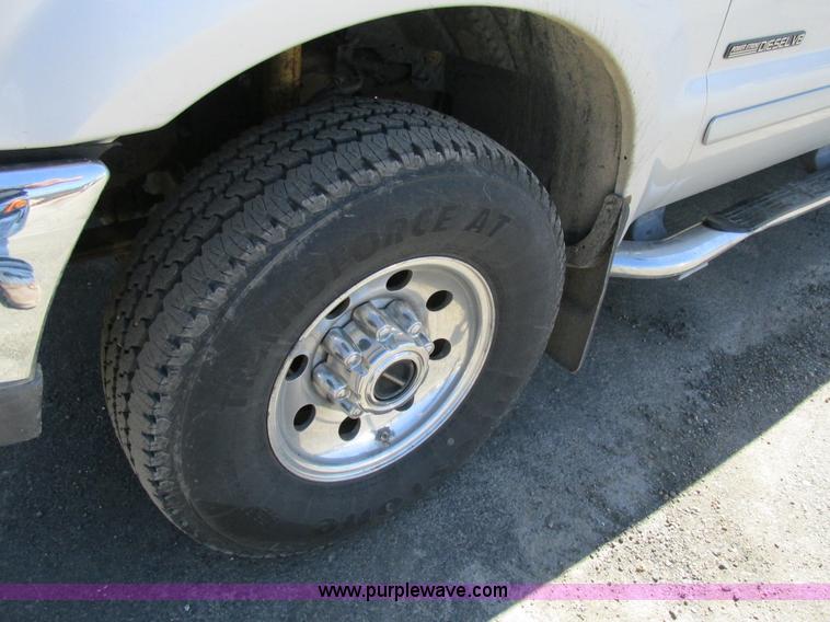 image for item K5002 2001 Ford F350 Super Duty XLT SuperCab pickup truck