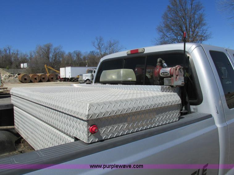 image for item K5002 2001 Ford F350 Super Duty XLT SuperCab pickup truck