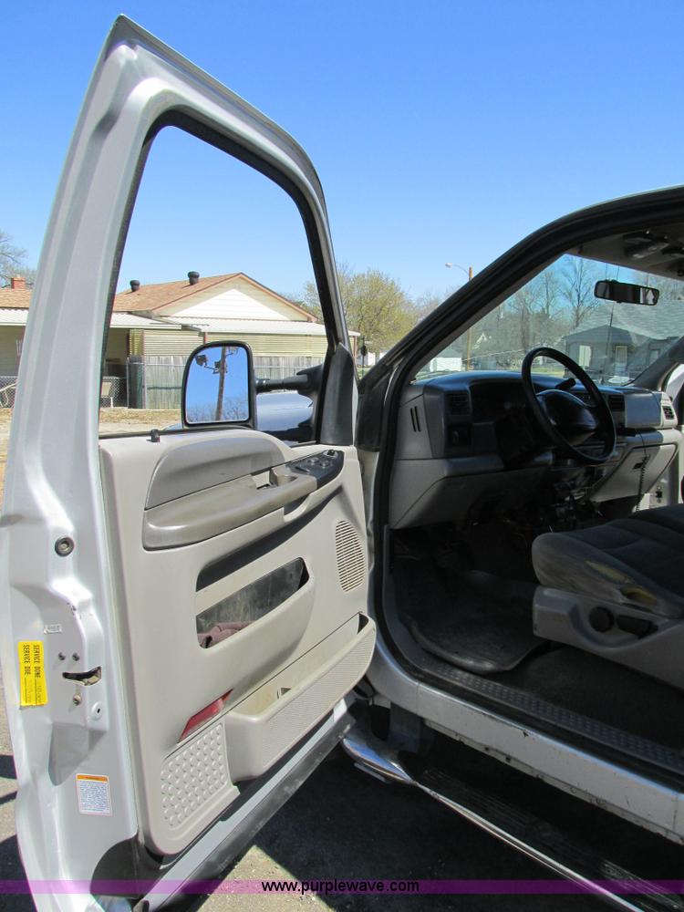 image for item K5002 2001 Ford F350 Super Duty XLT SuperCab pickup truck