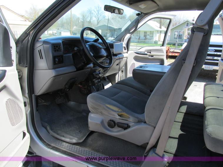 image for item K5002 2001 Ford F350 Super Duty XLT SuperCab pickup truck