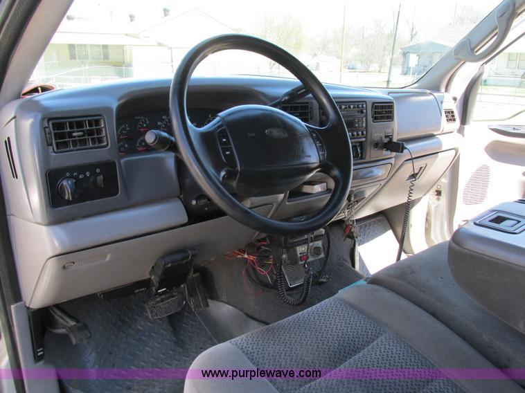 image for item K5002 2001 Ford F350 Super Duty XLT SuperCab pickup truck