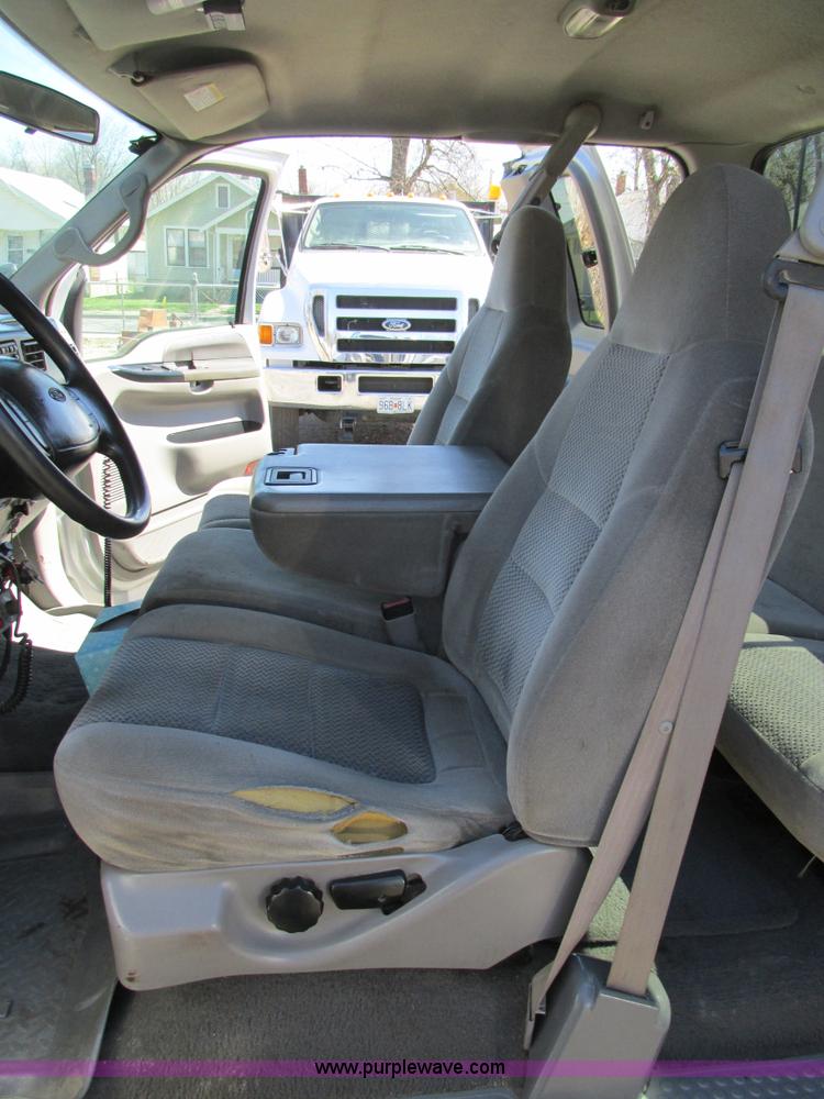 image for item K5002 2001 Ford F350 Super Duty XLT SuperCab pickup truck