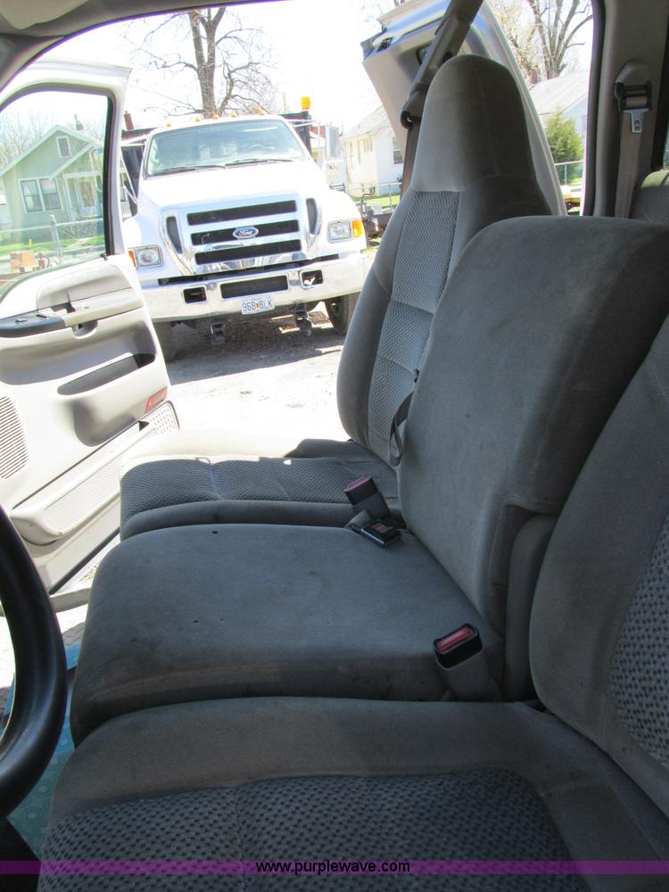 image for item K5002 2001 Ford F350 Super Duty XLT SuperCab pickup truck